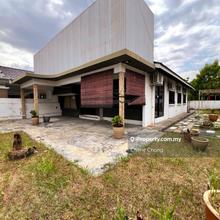 Canning Garden Single Storey Semi-D House Facing Main Road 
