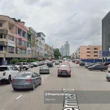 Bandar Baru Permas Jaya @  4 Storey Shoplot  -2 Adjoining Unit