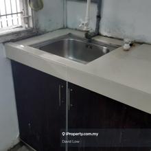 De Rozelle with partially furnished unit lower floor