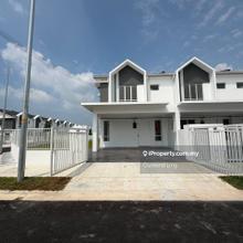 Nearby klia New 2 storey first house 100% loan last 2 unit