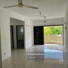 Low Rise Walk-Up Condo with 871sf at Sungai Ara 