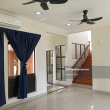 Corner lot with extra land unit for rent!