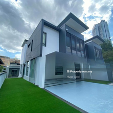 Rare Spacious Semi-D with Ample Parking Space, 24 Hrs Security