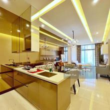 Walk to Pav 2, Freehold, Fully Furnished, Next to Park, Next to LRT