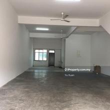 For rent  Eco Cascadia  3 storey shop