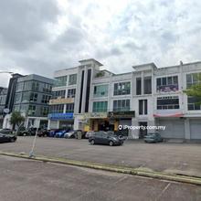 Freehold - International Lot - Non bumi lot - Facing Main Road