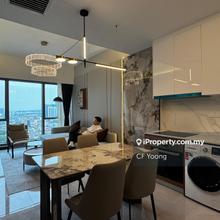 High Floor ID Unit Move in Ready !