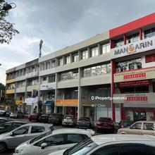 Damansara Jaya End lot Shop for Sale