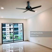 Spacious partial furnished unit ready to let! Move in condition!