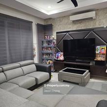 Move In Condition, Well Kept Cluster Fully Renovated Semi D