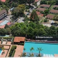 Short walk to MRT station and the curve ikea 3room2b1carparking