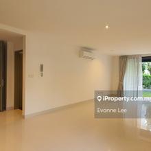 New condo, pet friendly, Ev charger ready