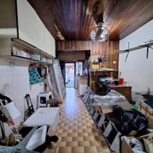 Hfs226 Flat Air Putih Ground Floor 