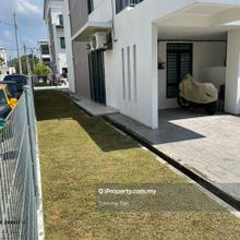 Elegan Residensi for Sale! (End lot unit with Extra Land)
