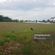 Spacious and flat bungalow land at Bdr Bukit Makhota 