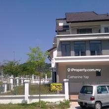Corner Big Land Area 3 Storey Terrace House