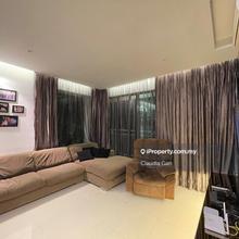 Walking Distance to Verve Suites shopping area