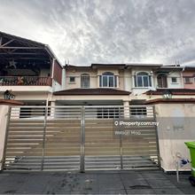 2 Storey Terrace @ Freehold @ Renovated @ Guarded Area