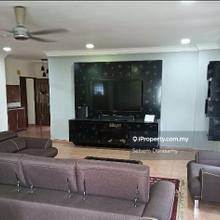 Maxwell Towers PJ High floor 3r 3b Jacuzzi Well maintained