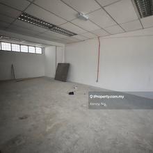 Pandamaran 1.5 Storey Link Factory Endlot for Rent