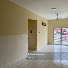 100% Full Loan/ Title Residence/ Non Bumi Lot/ Middle Floor/ Hot Area 