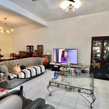 Puteri 8 2.5-Storey Terrace House. Gated & Guarded. Spacious Layout 