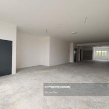 Many Klinik , Speedmart 99 , Restaurant and Cafe Open Here