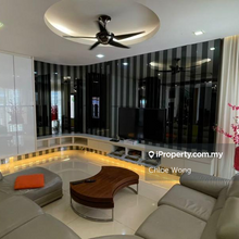 Renovated bungalow with private lift , view to believe