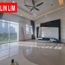 Central Location ; Renovated Unit ; Roof Top Terrace ; Gated & Guarded