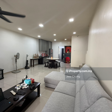 Lower unit Townhouse with Basic renovation unit for Rent 