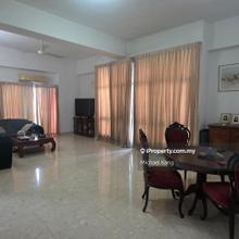 Nice Unit! Must View!!