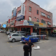 Corner ground floor shop, 40x80, facing main road, limited unit 