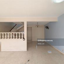 Oug 2 Storey Terrace House Quiet Road For Sale