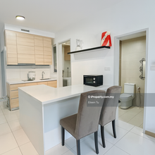 Must buy! C.H.E.A.P.E.S.T 2 rooms unit. Low Floor. Non Bumi