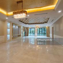 Private lift lobby condo
