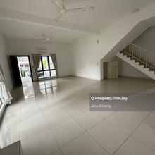 N'dira Townhouse End Lot Unit, 16 Sierra Puchong For Rent