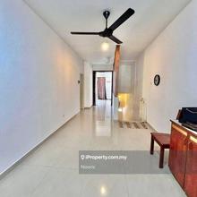 Well Maintained Unit Gated & Guarded