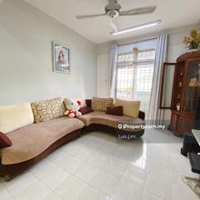 Apartment Bayu Puteri 2/ Full Loan Cash Back/ 900 Sqf 3 Rooms/ Permas