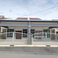 Freehold Single Terrace house