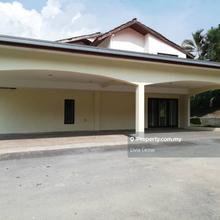 For Rent 2 Storey Bungalow w big Land at Taman Yarl Klang Lama K L 