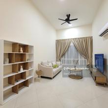 Spacious apartment with tasteful furnishing and breathtaking city view