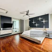 3.5 storey bungalow with lift