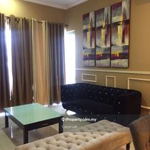 Tastefully unit near to shopping mall and office hub