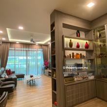 The Light Collection 2 Garden Unit with Sea and Pool View For Sale
