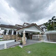 Beautiful 2.5 Sty Bungalow Puncak Pinggiran Putra, Sungai Merab Kajang