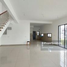Corner 2 storey terrace house brand new
