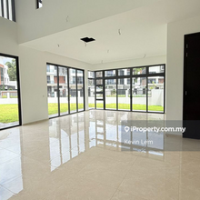 For Rent - The Woodlands 3 storey Bungalow Corner