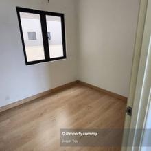 High Floor good view for sale! facing xmum uni