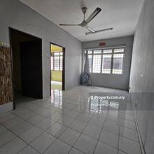 Shop apartment for sale