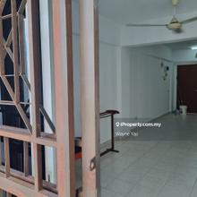 Pelangi Apartment Bandar Utama Below Market 100k 100% Loan Free Stamp